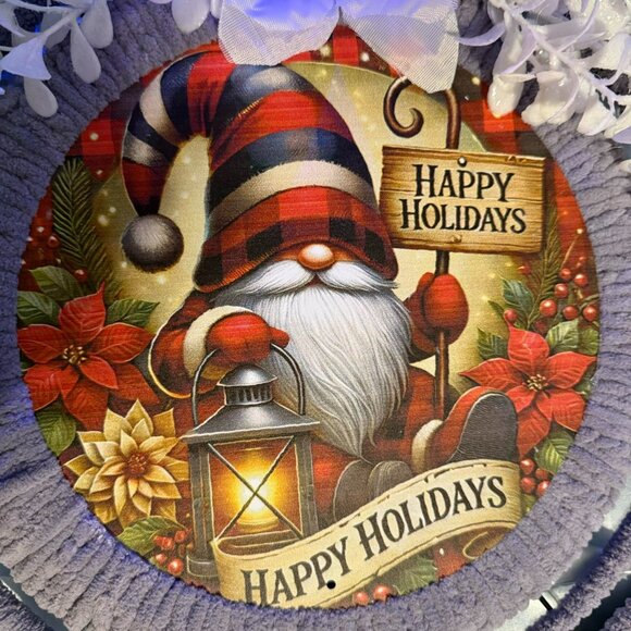15" Gnome Holiday Wreath - Picture 4 of 6